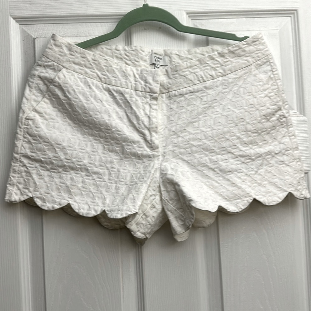 Crown and Ivy scalloped shorts